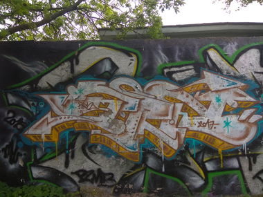 Graffiti Wall - Photo by anlis