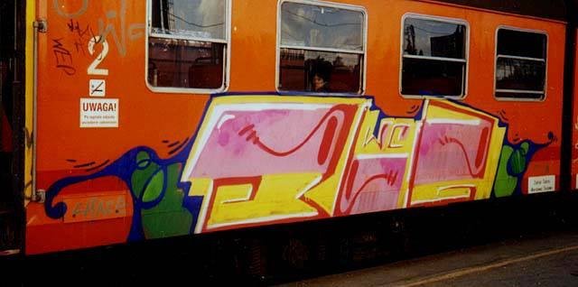 Graffiti Train - Photo by anonimowy - ble, wc