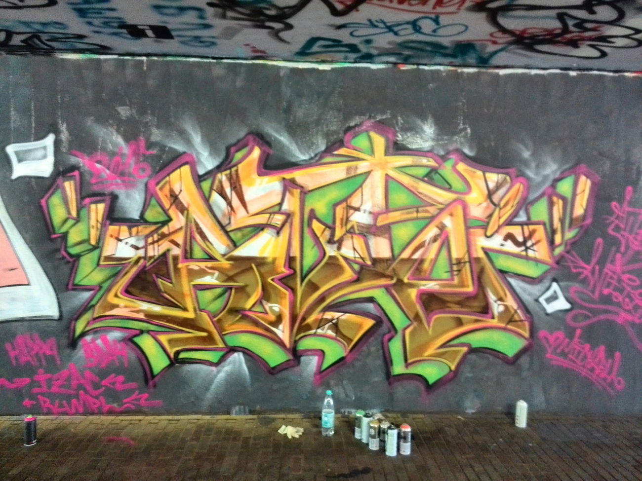 Graffiti Wall - Photo by anteiichi (2015)