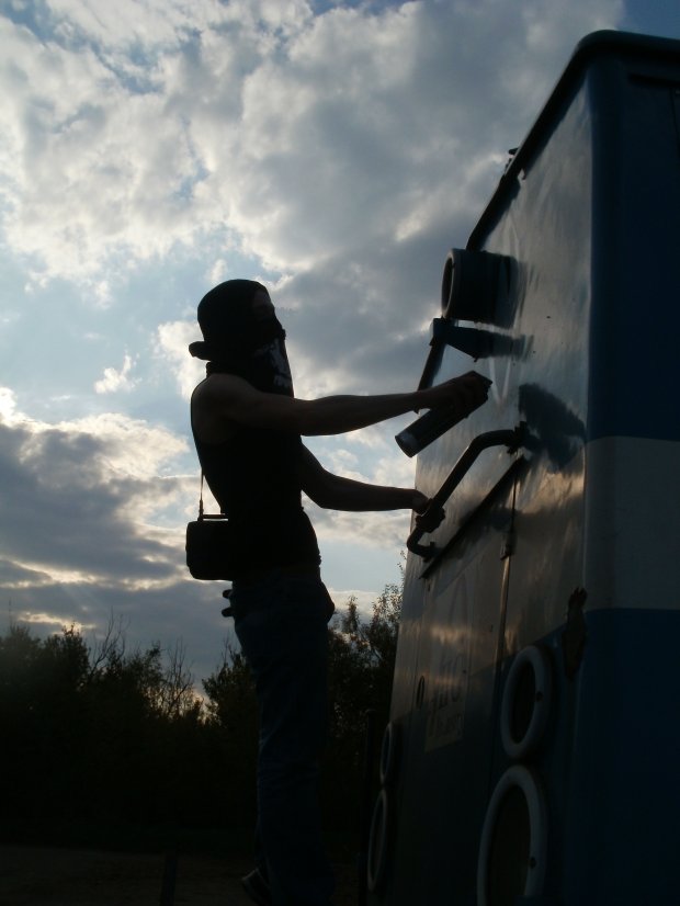 Graffiti Artwork - Photo by antialles