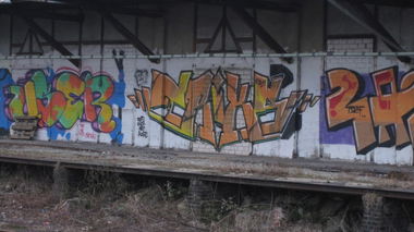 Graffiti Bombing in Schwelm - Photo by aptschakamaluu - triks, kat