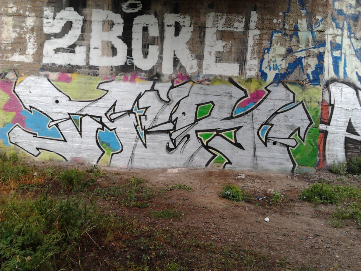 Graffiti Bombing - Photo by arit90 - Air, Arik