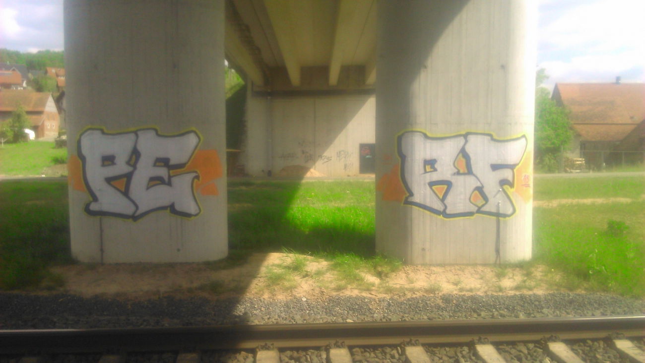 Graffiti Wall - Photo by arnonuehm - PERF, PERV