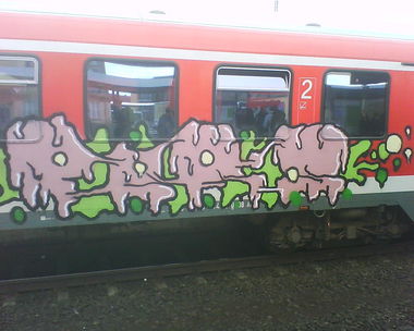 Graffiti Train - Photo by arnonuehm - REFIS