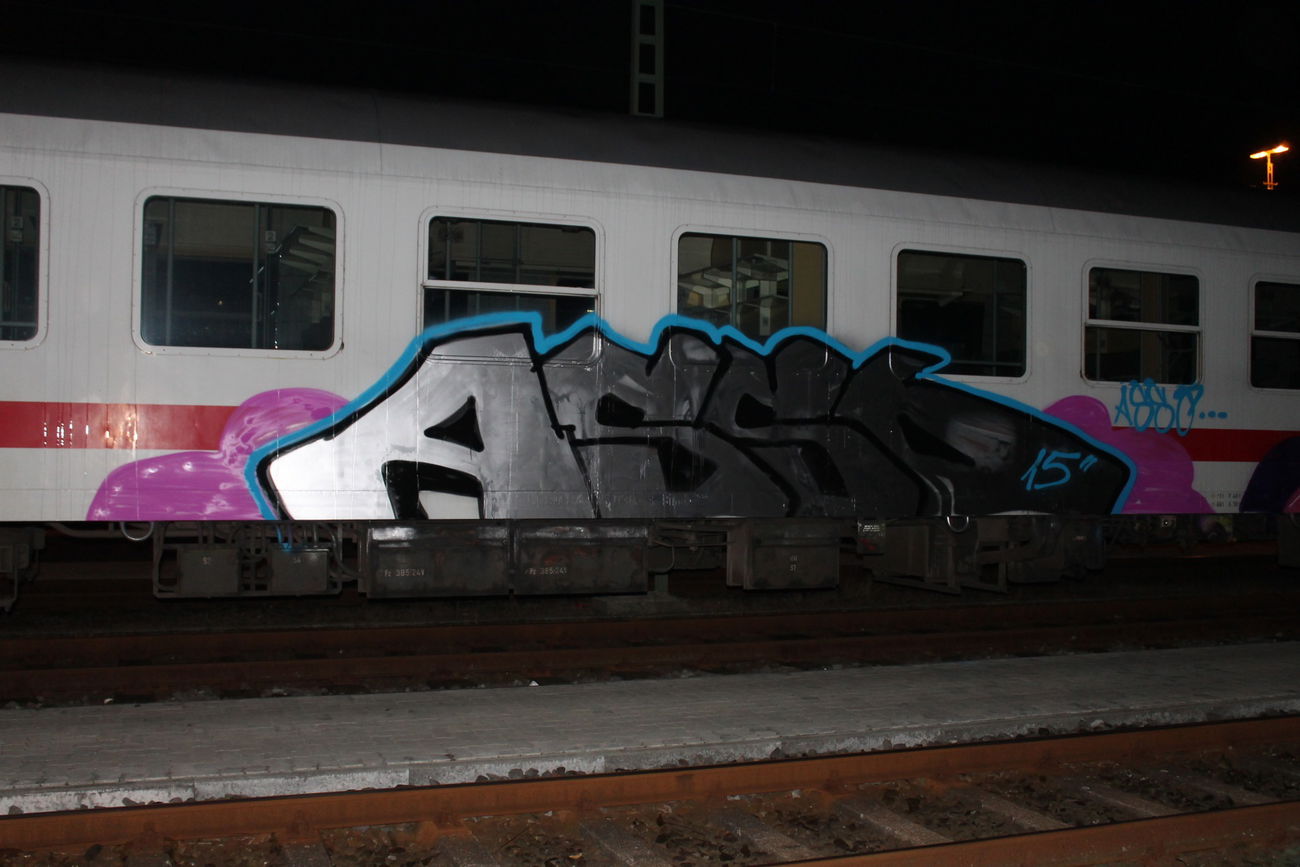 Graffiti Train - Photo by asso