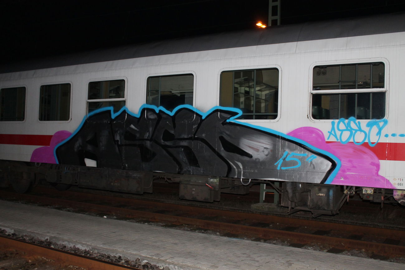 Graffiti Train - Photo by asso