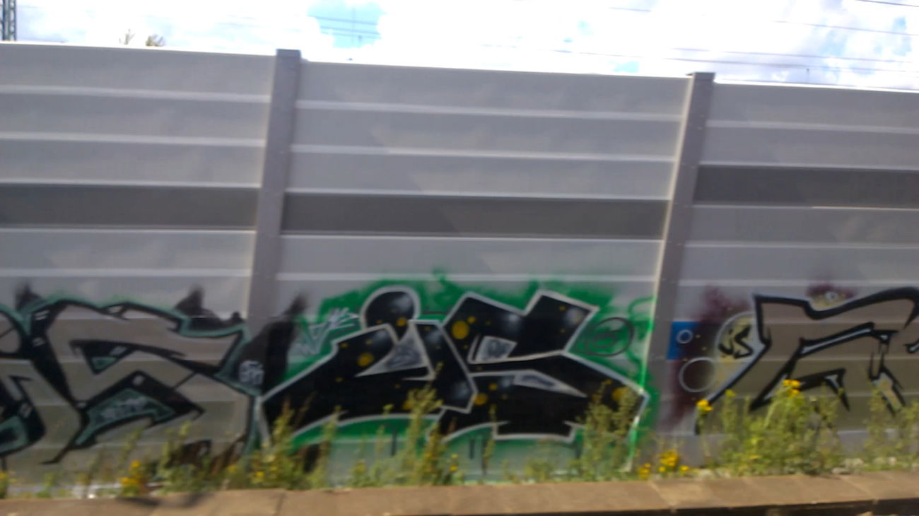 Graffiti Wall - Photo by asso