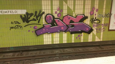 Graffiti Artwork in Hamburg - Photo by asso (2015)