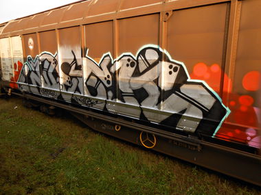 Graffiti Train - Photo by attackos