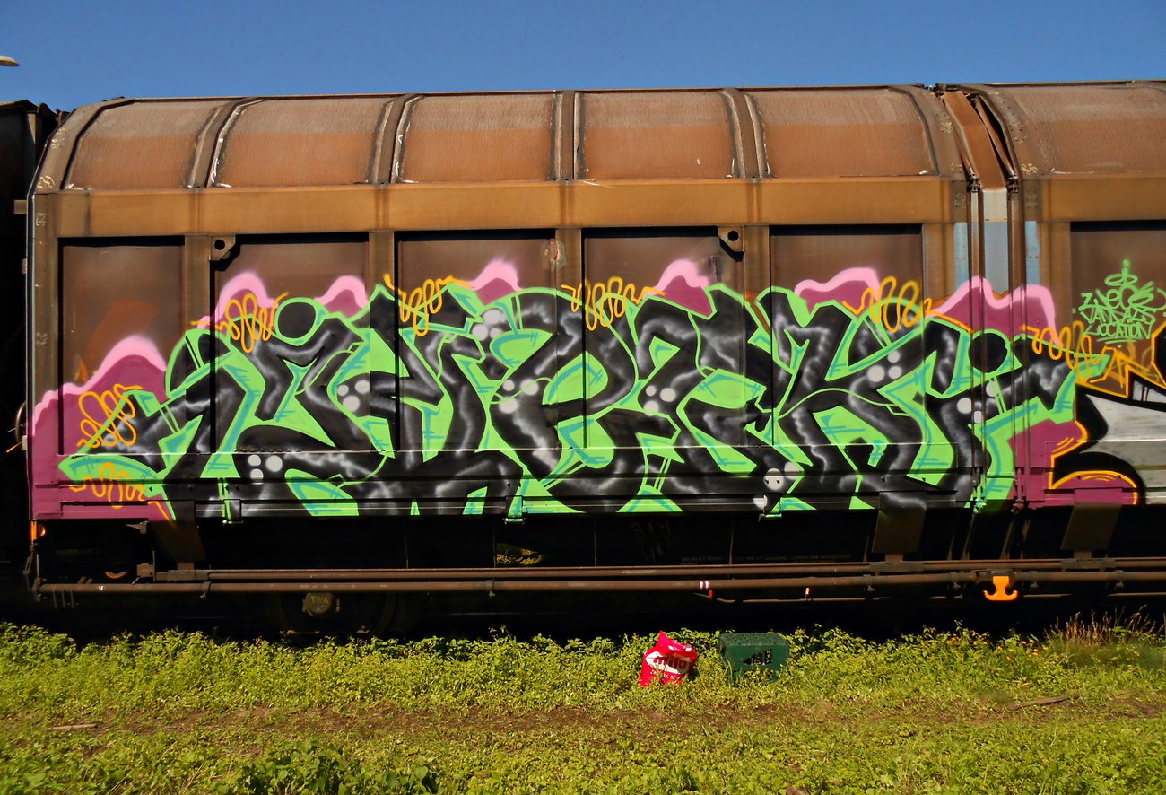 Graffiti Wall - Photo by attackos (2017)