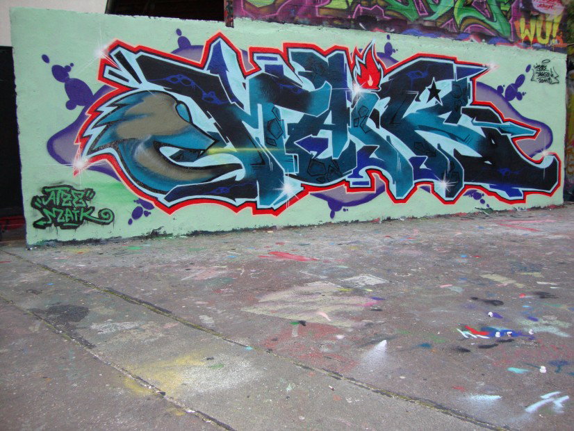 Graffiti Wall in Berlin - Photo by atzemaik (2011)