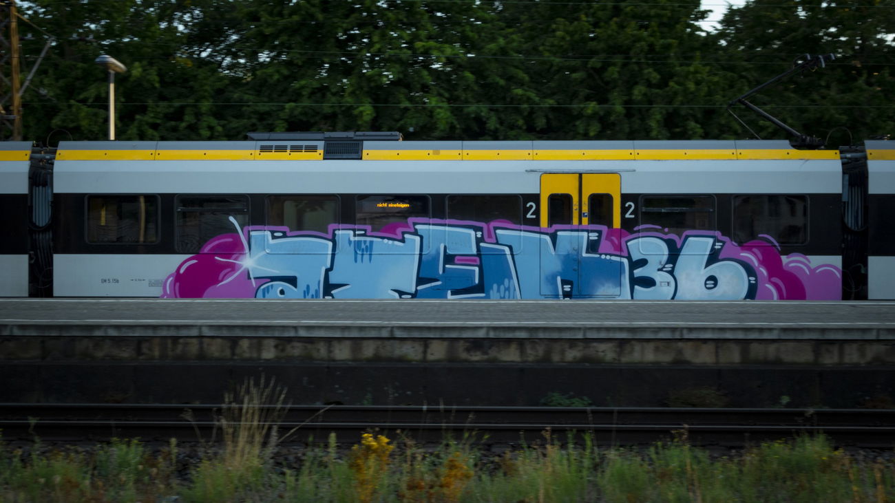 Graffiti Train - Photo by atzpodien477 - atek, ucb, tmb (2022)