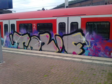 Graffiti Train in Hagen - Photo by auslaender - td2f, hagen (2011)