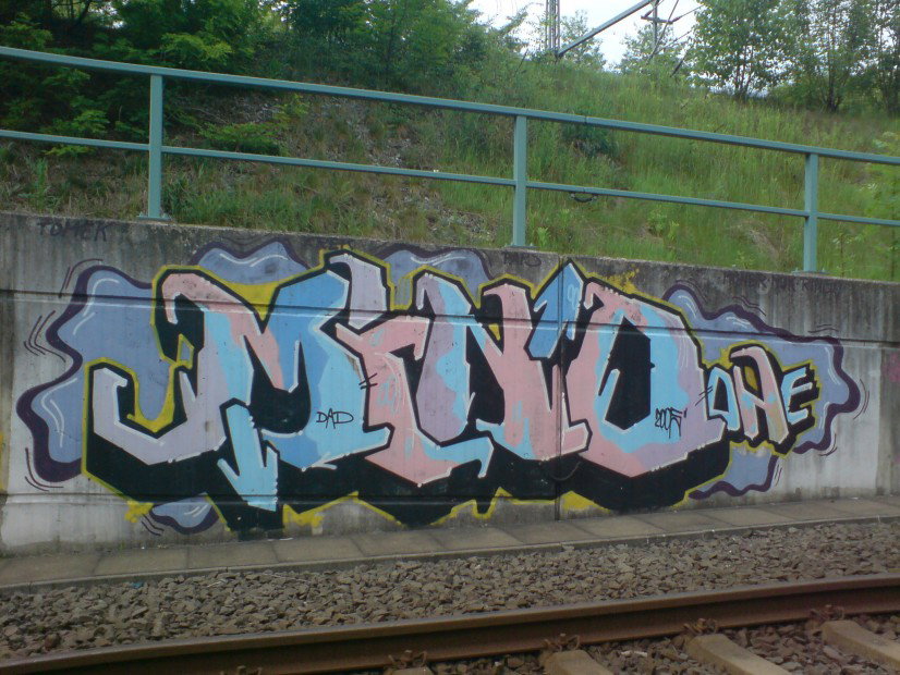 Graffiti Wall in Wuppertal - Photo by auslaender - mind, dad, wuppertal (2005)