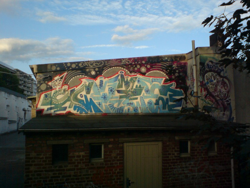 Graffiti Wall in Wuppertal - Photo by auslaender - ches, wau, jks