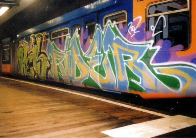 Graffiti Train in Wuppertal - Photo by auslaender - weis, rider, oc (2002)
