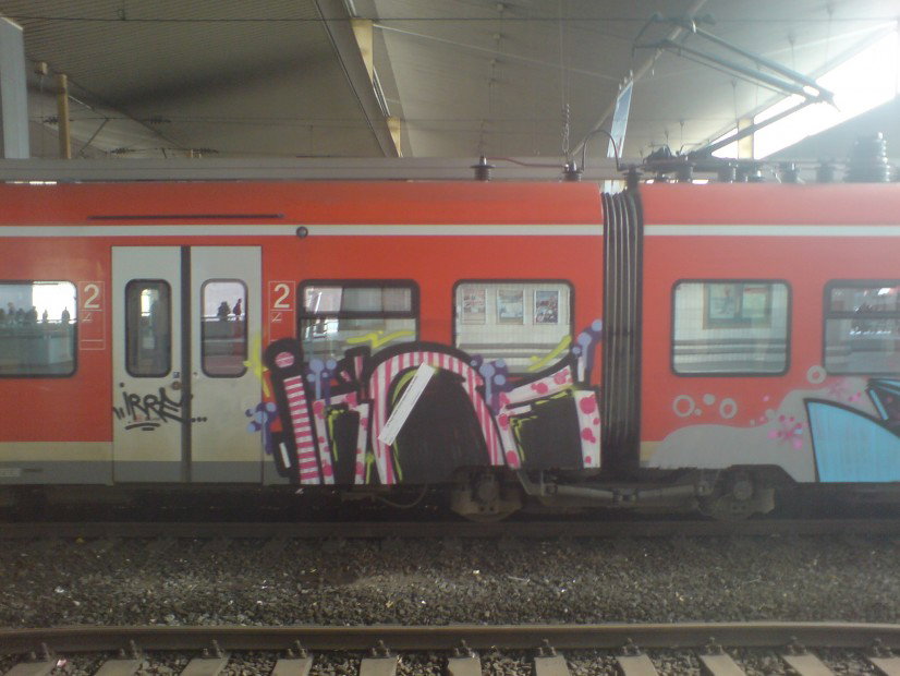 Graffiti Train in Dusseldorf - Photo by auslaender - irre, düsseldorf