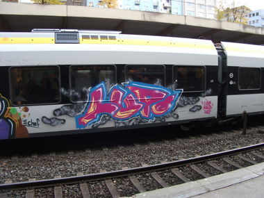 Graffiti Train in Wuppertal - Photo by auslaender - lupo, eurobahn, wuppertal (2010)