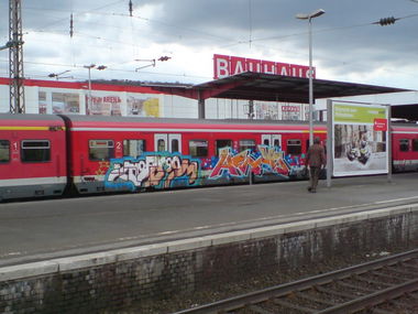 Graffiti Train in Wuppertal - Photo by auslaender - heys, ?, wuppertal