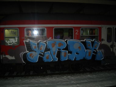 Graffiti Train in Wuppertal - Photo by auslaender - erde, wau, wuppertal