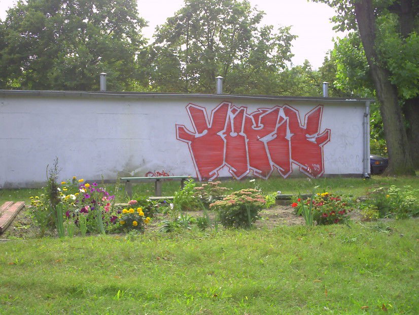 Graffiti Bombing in Gdansk - Photo by auslaender - yupie, gdansk (2009)