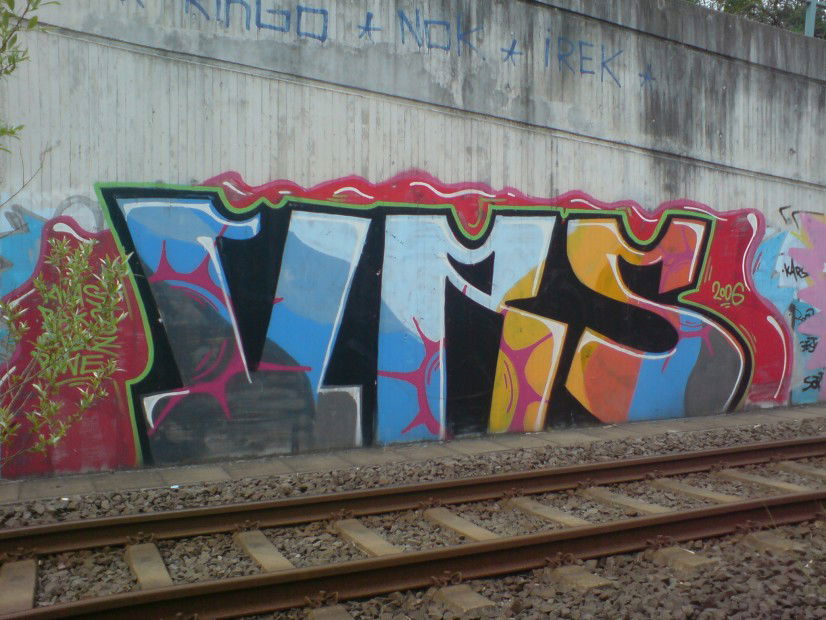 Graffiti Bombing in Wuppertal - Photo by auslaender - vrs, wuppertal (2006)