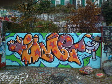 Graffiti Wall in Wuppertal - Photo by auslaender - fume, föns, wuppertal