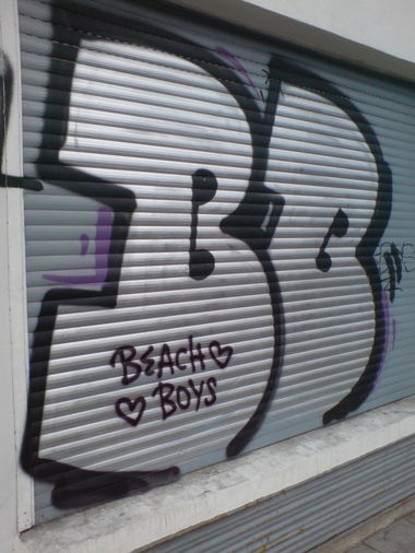 Graffiti Bombing in Köln - Photo by auslaender - bb, beach, boys