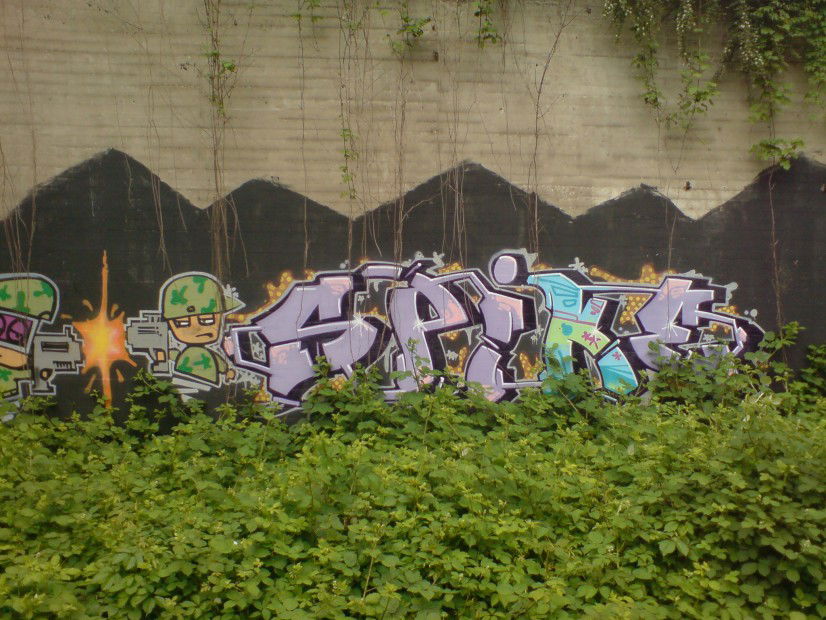 Graffiti Wall in Solingen - Photo by auslaender - spike, solingen