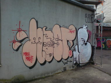 Graffiti Wall in Wuppertal - Photo by auslaender - most, birne, wuppertal (2007)