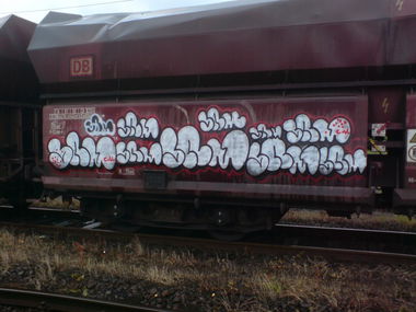 Graffiti Train in Wuppertal - Photo by auslaender - srm, wuppertal