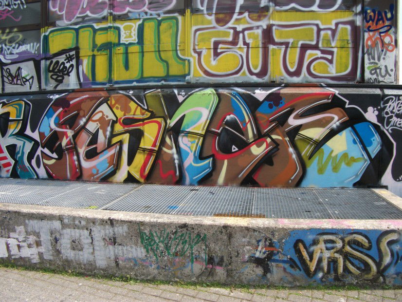Graffiti Wall in Wuppertal - Photo by auslaender - pasher, wuppertal, hall