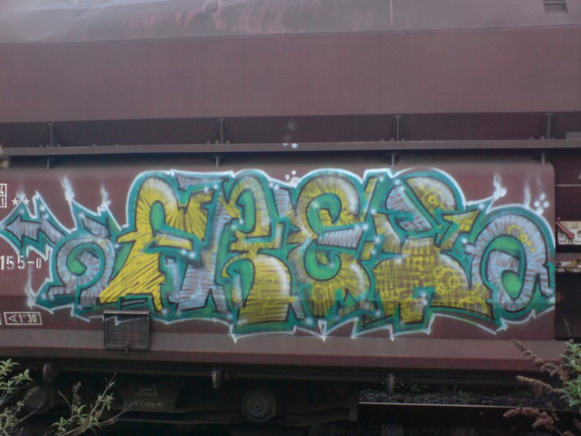 Graffiti Train in Wuppertal - Photo by auslaender - frey, wuppertal