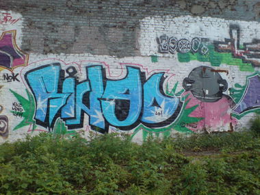 Graffiti Bombing in Wuppertal - Photo by auslaender - ringo, loco, wuppertal
