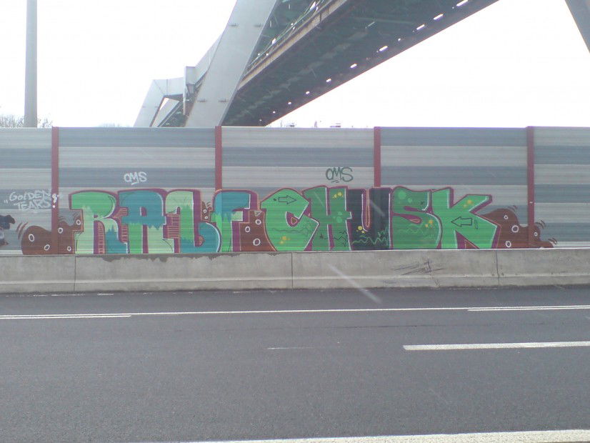 Graffiti Bombing in Wuppertal - Photo by auslaender - ralf, chusk, oms
