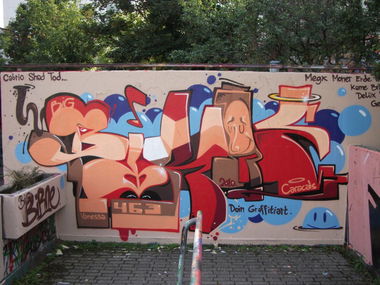 Graffiti Wall in Wuppertal - Photo by auslaender - birne, hall, of (2010)