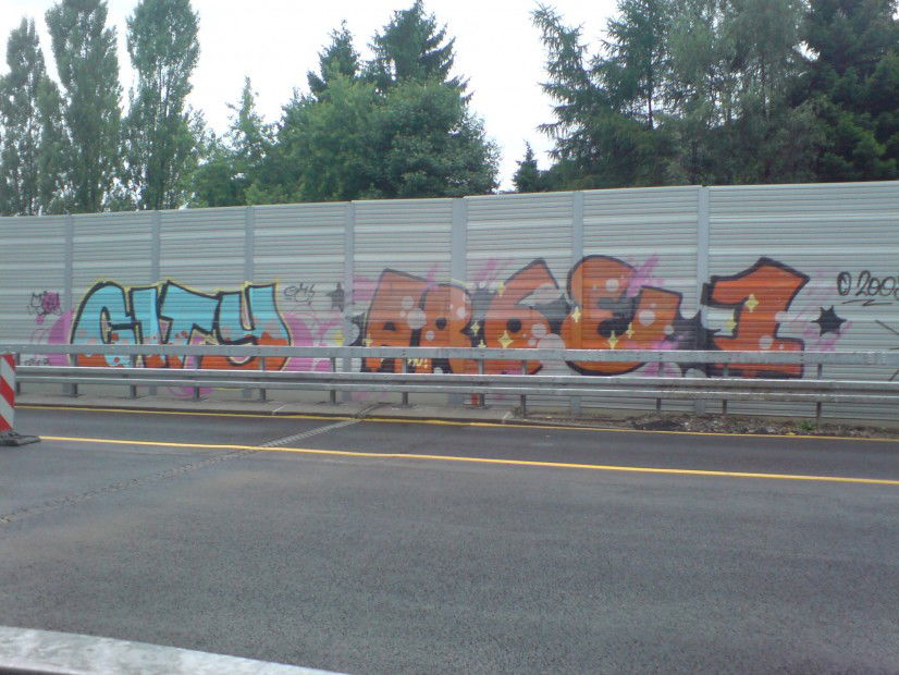 Graffiti Bombing in Wuppertal - Photo by auslaender - city, arge, oc (2008)