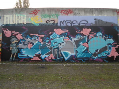 Graffiti Wall in Hamburg - Photo by auslaender - disco, hamburg, hall (2013)