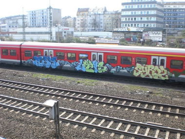 Graffiti Train - Photo by auslaender - ray, atis, siras