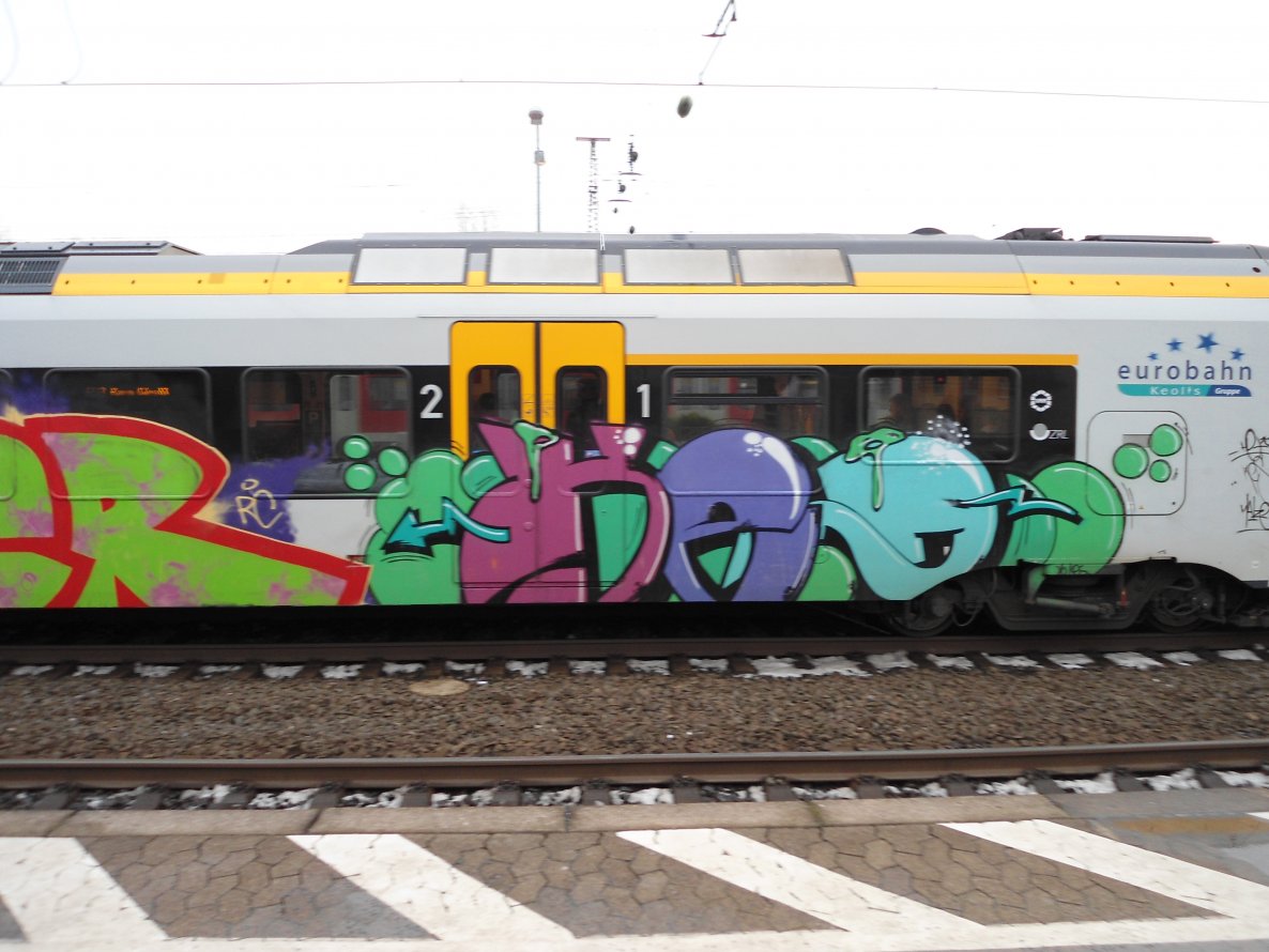 Graffiti Train - Photo by auslaender - hez?, kez?, eurobahn