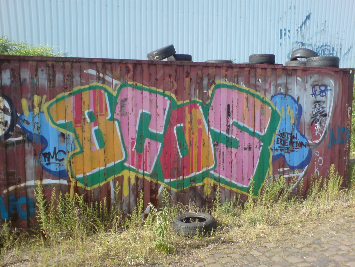 Graffiti Wall - Photo by auslaender - bcos, rmc, düsseldorf