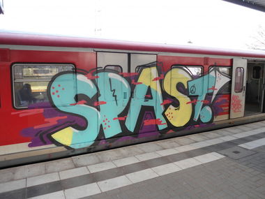 Graffiti Train - Photo by auslaender - spast, hamburg (2014)