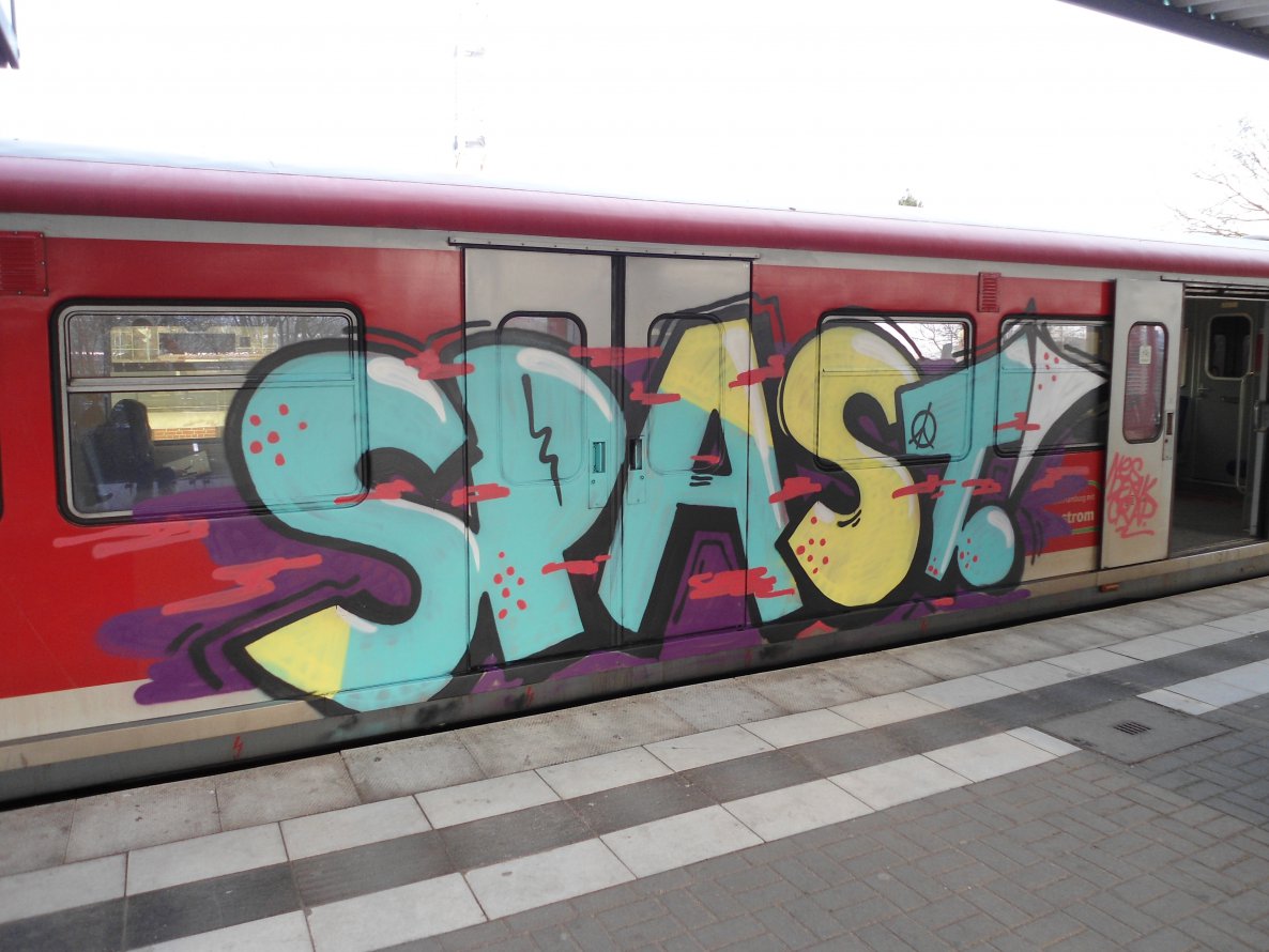 Graffiti Train - Photo by auslaender - spast, hamburg (2014)