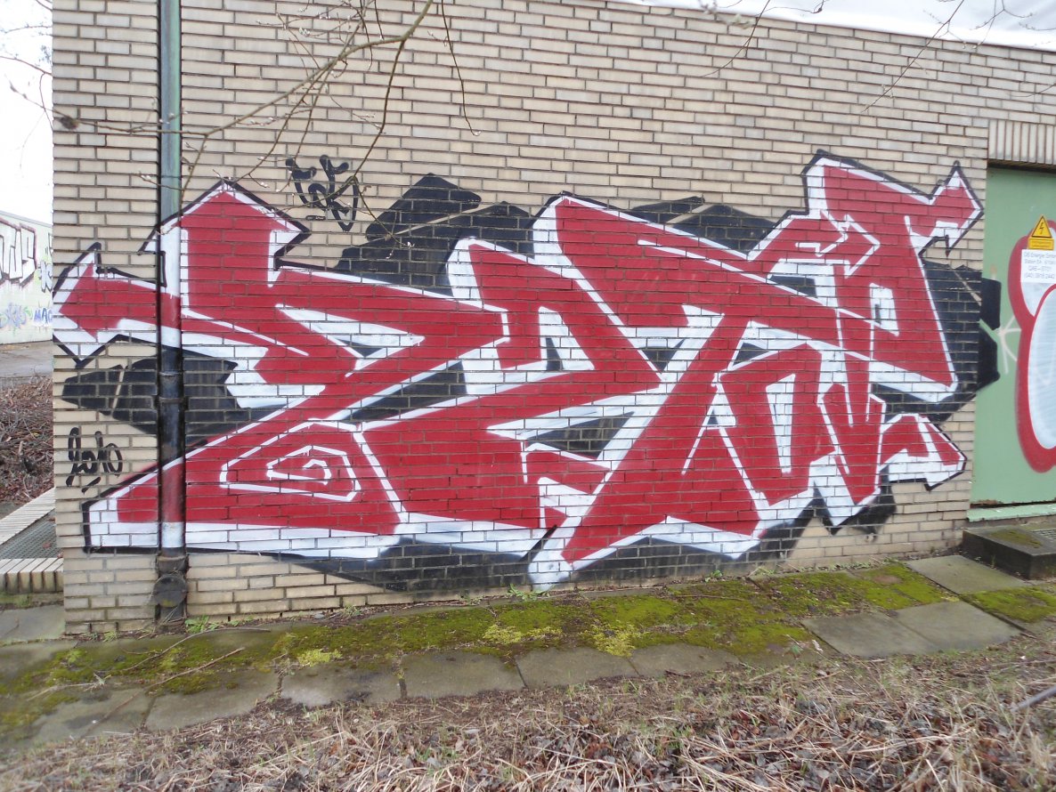Graffiti Wall - Photo by auslaender - zztop, hamburg, cos (2010)