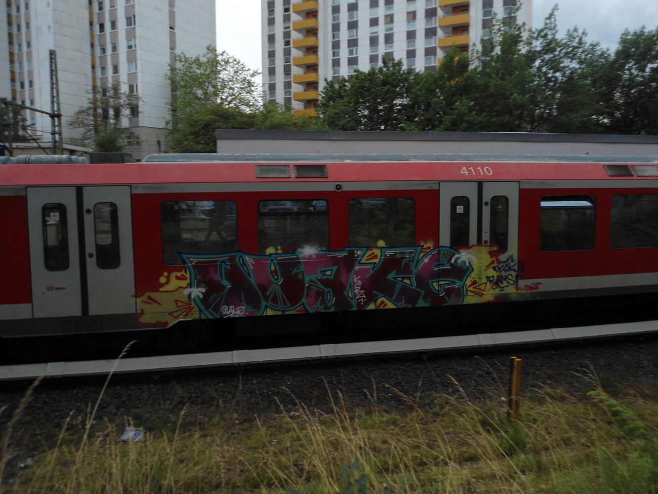Graffiti Train - Photo by auslaender - Quake, kgz, hamburg