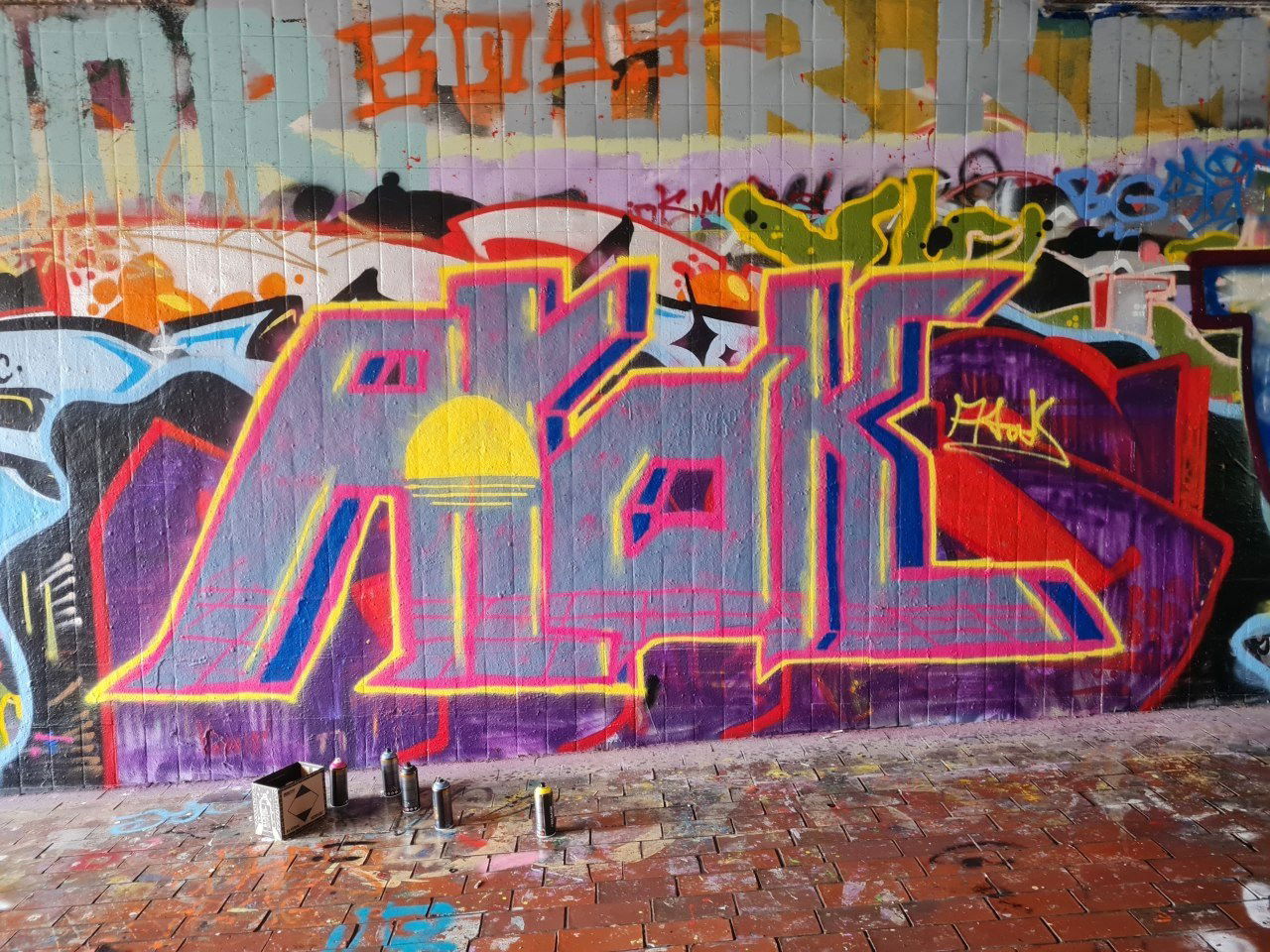 Graffiti Wall - Photo by avalanche - atak