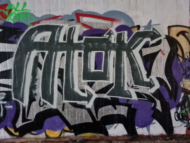 Graffiti Wall - Photo by avalanche - atak