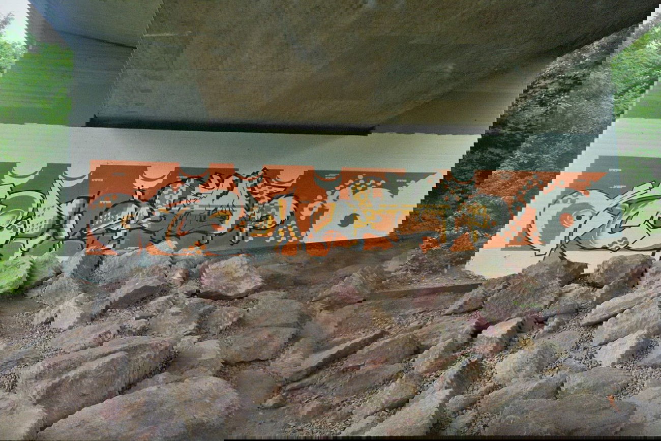 Graffiti Wall - Photo by baker - Dice, Pixel, Baker (2009)