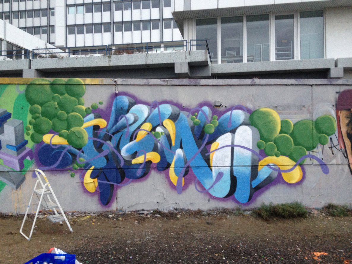 Graffiti Wall - Photo by baluone1985