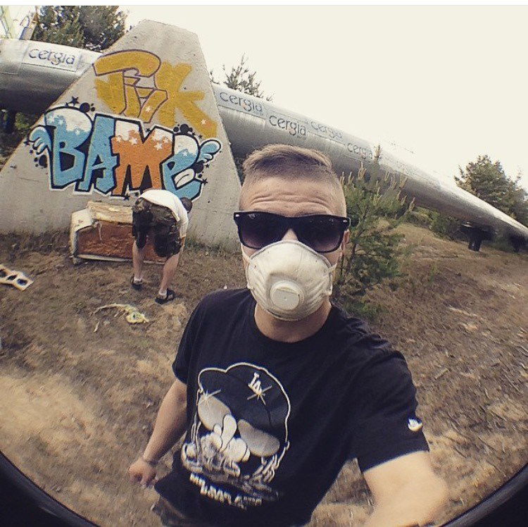 Graffiti Wall - Photo by bame1